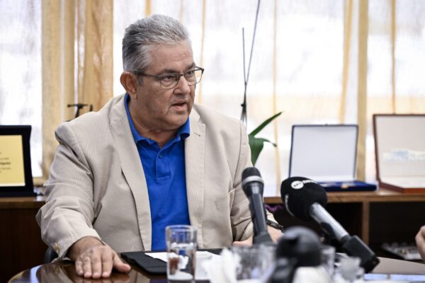 Κουτσούμπας: Το ΚΚΕ ζητά την άμεση μονιμοποίηση των πυροσβεστών – «Οι ανάγκες είναι τεράστιες»