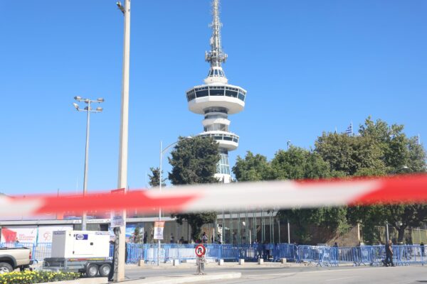 Στο χορό των κινητοποιήσεων η Θεσσαλονίκη: Συγκεντρώσεις ΓΣΕΕ, ΑΔΕΔΥ και ΠΑΜΕ από τις 17:00 – Για πρώτη φορά αγροτικό συλλαλητήριο εν μέσω ΔΕΘ
