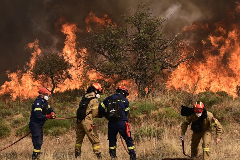 Υψηλός κίνδυνος πυρκαγιάς σήμερα στην Αττική και πολλές ακόμα περιφέρειες – Δείτε τον χάρτη