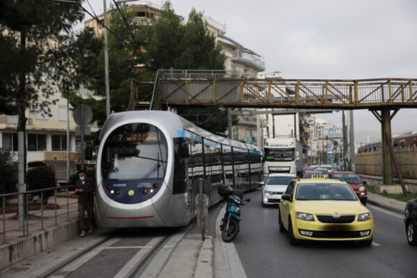 Τραμ: Ενισχύονται τα δρομολόγια στις Γραμμές 6 και 7 – Μειώνεται ο χρόνος αναμονής