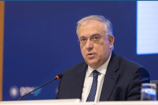Θεοδωρικάκος στο ΕΡΤnews: Αυτό που μπορεί να δώσει αληθινή ελπίδα είναι οι καλύτεροι μισθοί – Η κυβέρνηση πιέζει για μείωση τιμών σε επιπλέον κωδικούς