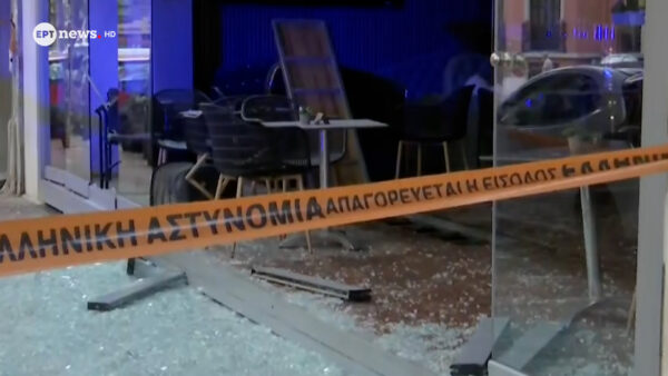 Εκρήξεις σε Ομόνοια και πλατεία Αμερικής: Τρεις δράστες καταγράφηκαν σε βίντεο – Εξετάζεται οργανωμένο χτύπημα