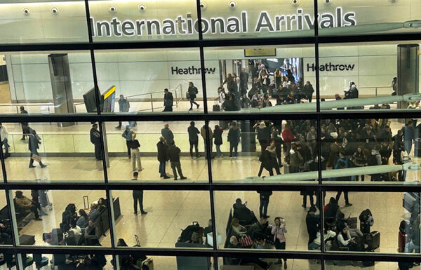 Προβλήματα σε πτήσεις αναχώρησης από αεροδρόμια στο Ηνωμένο Βασίλειο