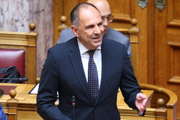 Γεραπετρίτης: Δεν συζητάμε θέματα κυριαρχίας – Βεβαίως θα γίνει η πόντιση του καλωδίου Ελλάδας – Κύπρου
