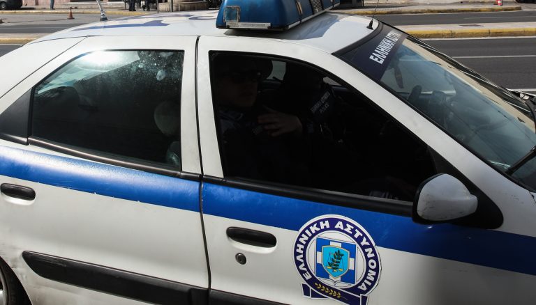 Πυροβολισμοί στην Aνάβυσσο: Πιθανή σύνδεση με δύο τραυματίες που διακομίστηκαν σε Κέντρο Υγείας