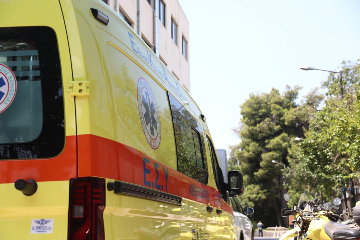 Κορωπί: Χωρίς τις αισθήσεις του ανασύρθηκε άνδρας μετά από τροχαίο ατύχημα