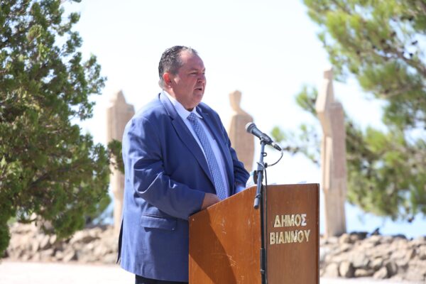 Ολοκαύτωμα της Βιάννου – 83 χρόνια μετά: Οι ελληνικές αξιώσεις για αποζημιώσεις από τη Γερμανία παραμένουν «νομικώς ενεργές και δικαστικώς επιδιώξιμες»