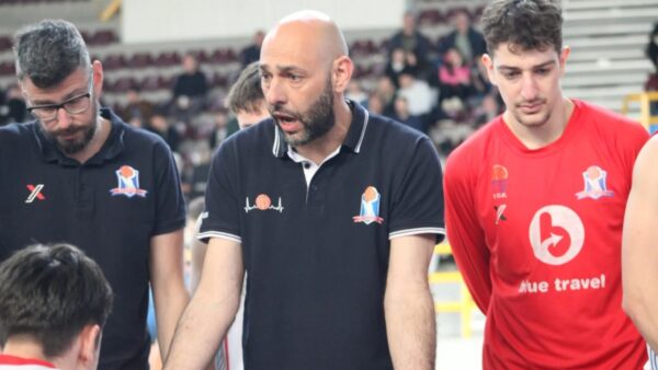 Παπουής: «Πετύχαμε έναν άθλο πέρυσι, να φτάσουμε όσο ψηλότερα γίνεται»