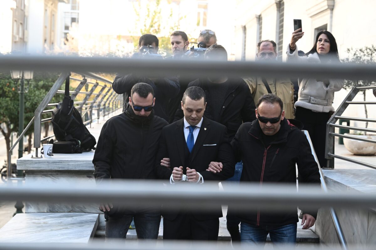 Ηλίας Κασιδιάρης: Το νομικό «φρένο» στην πολιτική επιστροφή του – Τι είπε στο ΕΡΤnews ο συνταγματολόγος, Σ. Βλαχόπουλος