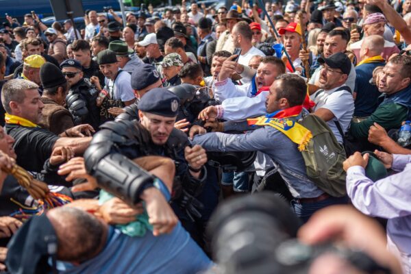Ρουμανία: Επεισόδια σε διαδήλωση αγροτών στο Βουκουρέστι