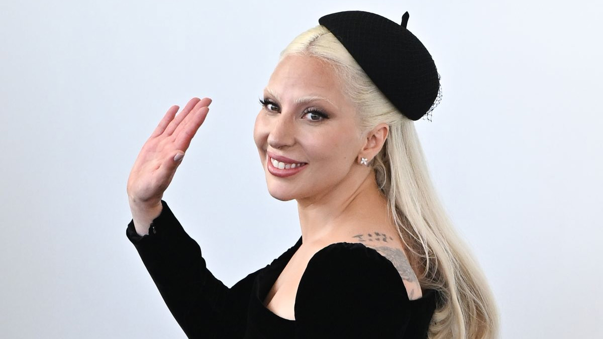 Lady Gaga: Η πρώτη εμφάνιση με το μωρό της στο Λος Άντζελες