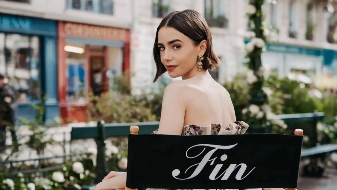 Τέλος εποχής για το «Emily in Paris»: Η συγκινητική ανάρτηση της Lily Collins για την ολοκλήρωση των γυρισμάτων