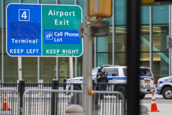 Αναστολή πτήσεων σε αρκετά αεροδρόμια της Ανατολικής Ακτής των ΗΠΑ λόγω προβλήματος στις τηλεπικοινωνίες
