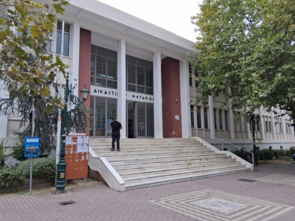 Πύργος: Προφυλακίστηκε ο 26χρονος για την επίθεση με ρόπαλο στην πρώην σύντροφό του και τον πατέρα της