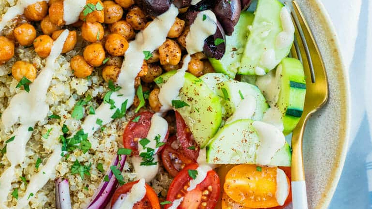 Healthy Bowl: Συνταγή για θρεπτικό γεύμα στο γραφείο