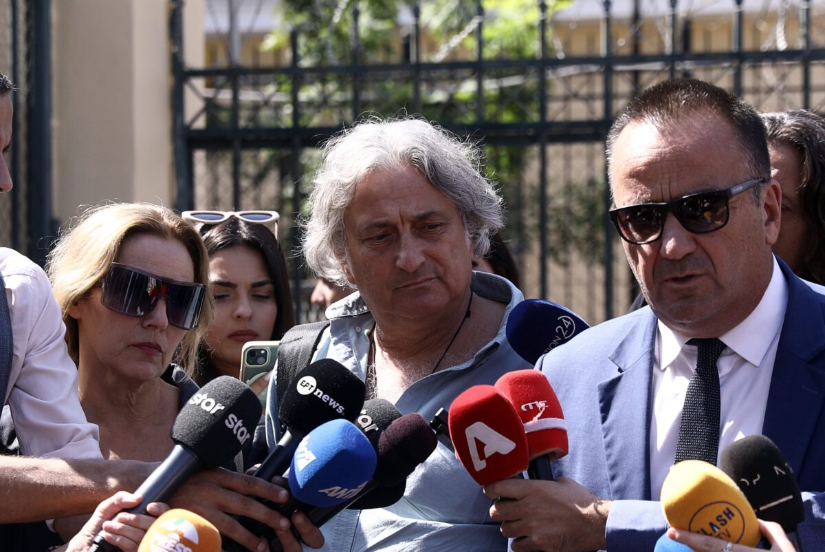 Συνήγορος υπνοθεραπευτή στο ΕΡΤnews: Στη δικογραφία δεν υπάρχουν συνομιλίες του πελάτη μου – Πώς εξήγησε το φερόμενο μήνυμα «θα τον συγυρίσω»