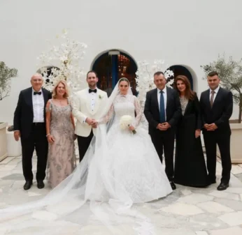 Γιάννης Βρούτσης: Παντρεύτηκε η κόρη του πολιτικού, Νίκη Βρούτση στο Καβούρι