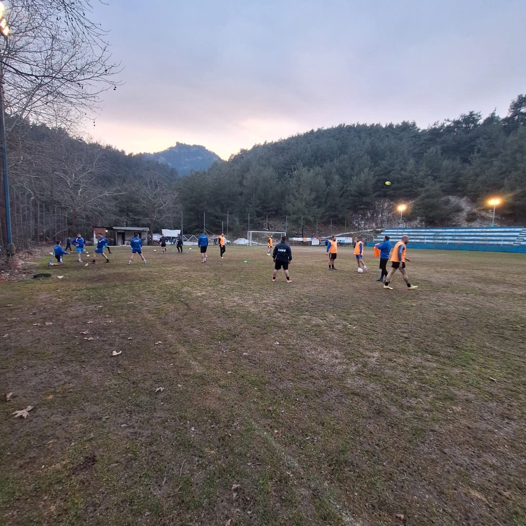 Καβάλα: Σε κρίσιμη κατάσταση στη ΜΕΘ ο 16χρονος ποδοσφαιριστής – Αναστέλλουν τους αγώνες όλες οι ομάδες