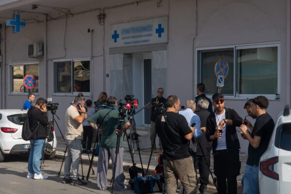Παράνομες ογκολογικές θεραπείες: «Ανθεί το παραεμπόριο της ελπίδας» – Τι λέει ο πρόεδρος της Ελληνικής Αντικαρκινικής Εταιρείας
