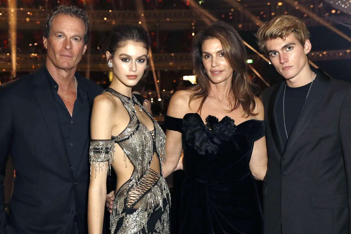 Cindy Crawford: Αποτεφρώθηκε η σορός του 27χρονου γιου της, Presley Gerber