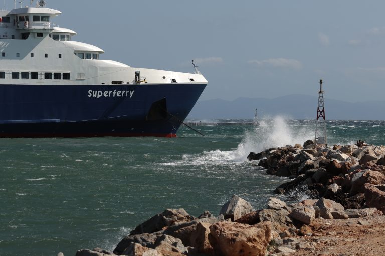 Απαγορευτικό απόπλου από Ραφήνα και Λαύριο – Τροποποιήσεις δρομολογίων από Πειραιά για Αργοσαρωνικό