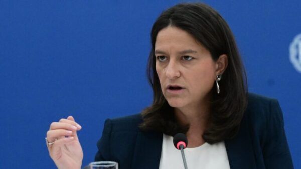 Ν. Κεραμέως: Επεκτείνεται και ενισχύεται με 5.000 πρόσθετες θέσεις πλήρους απασχόλησης το πρόγραμμα απασχόλησης άνεργων γυναικών