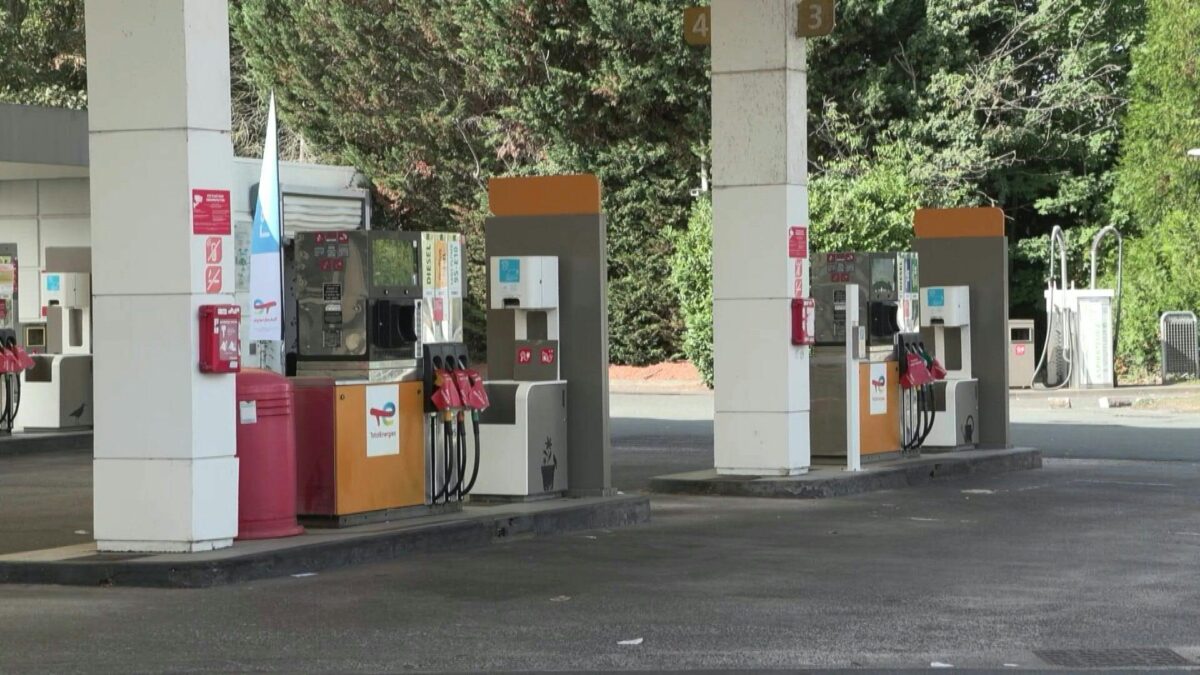 Νέο ρεκόρ στη μέση τιμή του ντίζελ σε 12 χώρες της ΕΕ – Πιέσεις Τραμπ για αποδέσμευση γαλλογερμανικών αποθεμάτων