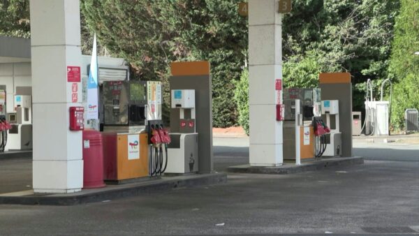 Νέο ρεκόρ στη μέση τιμή του ντίζελ σε 12 χώρες της ΕΕ – Πιέσεις Τραμπ για αποδέσμευση γαλλογερμανικών αποθεμάτων