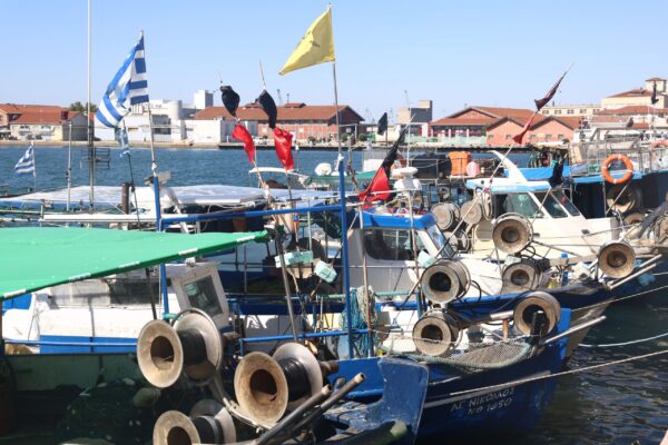 Σε πανελλαδική κινητοποίηση οι αλιείς για το «άλμα» στο κόστος καυσίμων