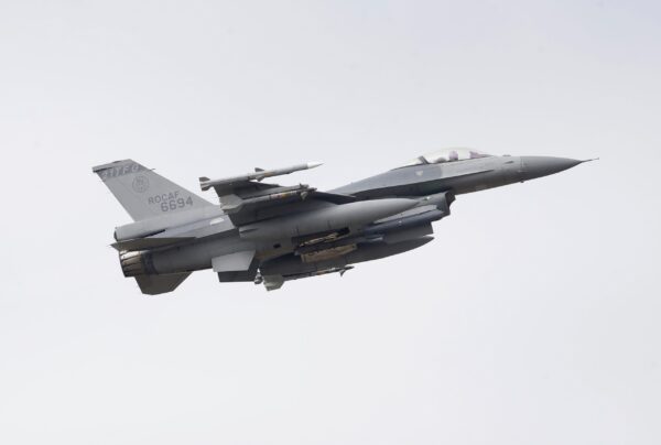 Η Ταϊβάν παρέλαβε τα δυο πρώτα της F-16V από τις ΗΠΑ