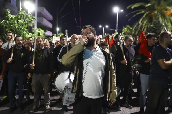 Ολοκληρώθηκε το αντιπολεμικό συλλαλητήριο στο κέντρο της Αθήνας με αφορμή την επίσκεψη Ρούμπιο
