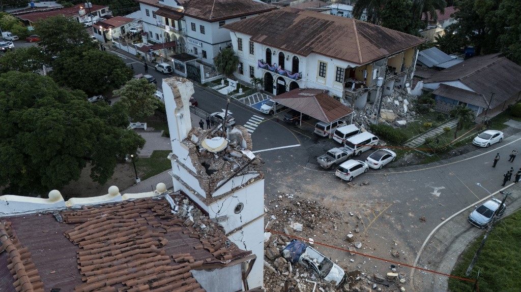 Ισχυρός σεισμός 7,7 Ρίχτερ στον Παναμά: Ζημιές σε κτήρια και δρόμους, καλά στην υγεία τους οι Έλληνες – Πάνω από 80 μετασεισμοί