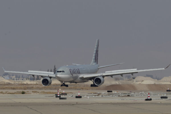Αναστολή πτήσεων από Qatar Airways και Etihad προς τη Σαουδική Αραβία λόγων επιθέσεων των Χούθι