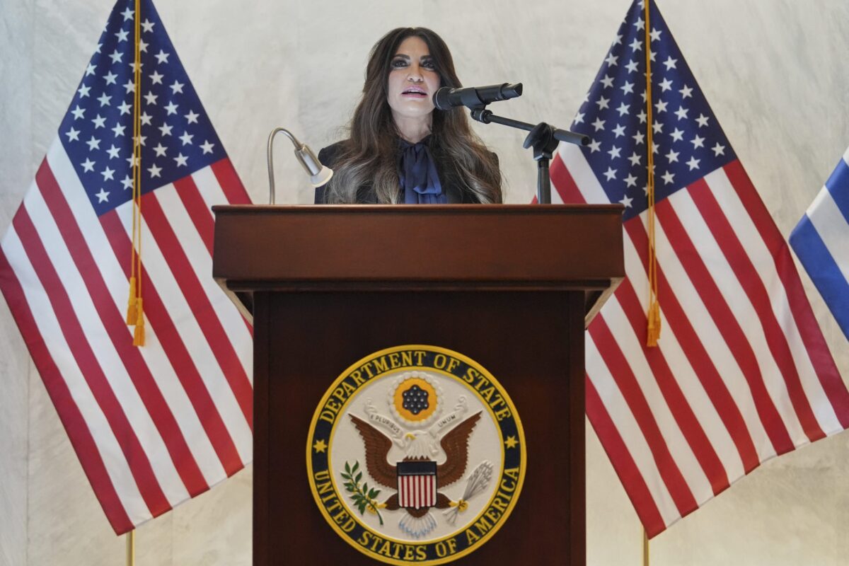 Aντιδράσεις της αντιπολίτευσης για τις εξελίξεις με την Κίμπερλι Γκιλφόιλ