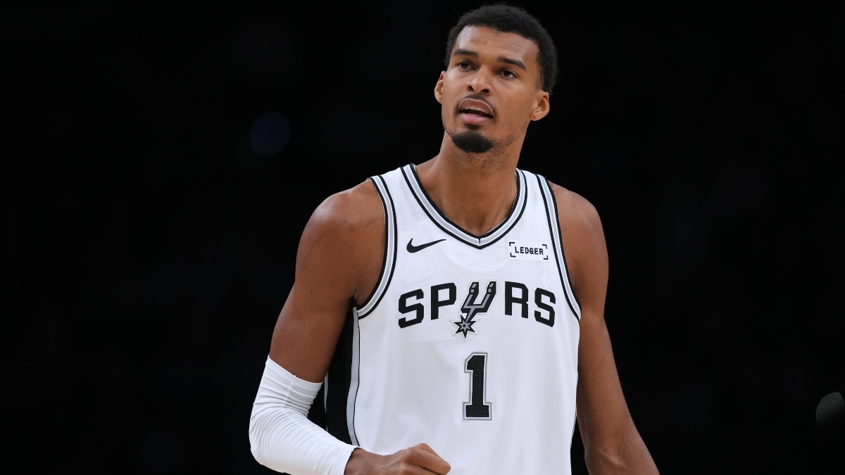 Θετικός ο Γουεμπανιάμα στη νίκη των Σπερς επί των Κινγκς