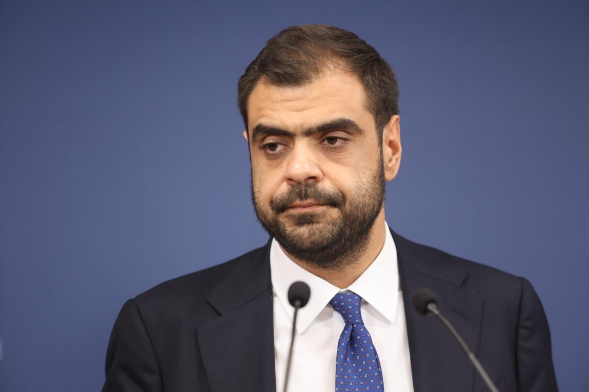 Μαρινάκης: Ο Τσίπρας δεν έκανε rebranding, πήρε τη μηχανή του χρόνου και πήγε στο 2008