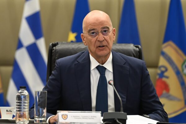 Στη Βοστώνη ο Νίκος Δένδιας – Συνεργασία MIT και ΕΛΚΑΚ για την αμυντική καινοτομία
