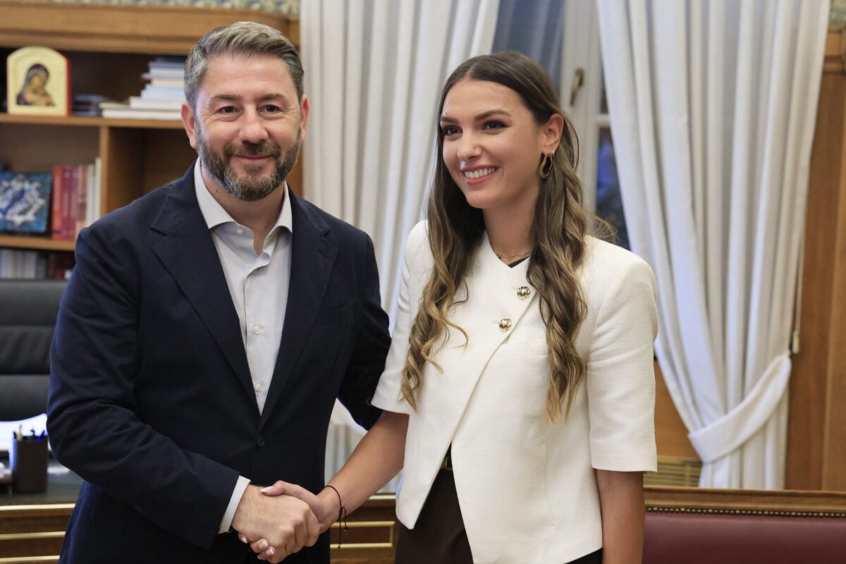Στο ΠΑΣΟΚ η Μυρτώ Κοροβέση: «Θα αγωνιστώ με όλες μου τις δυνάμεις για την πολιτική αλλαγή»