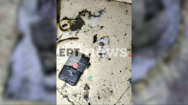 Αποκλειστικές φωτογραφίες από τη βόμβα στον Κολωνό – Τα σενάρια που εξετάζουν οι αρχές
