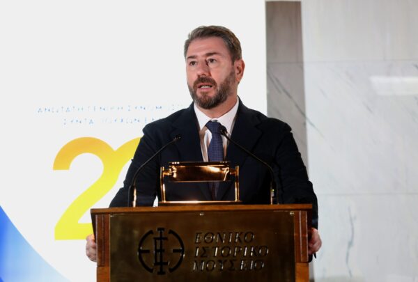 Ανδρουλάκης: Τέσσερις παρεμβάσεις που θα αποκαταστήσουν το εισόδημα των συνταξιούχων