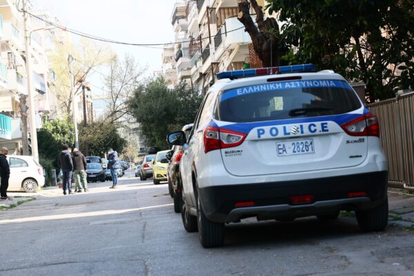 Χαλάνδρι: Συνελήφθη 78χρονος για κλοπές από σταθμευμένα οχήματα – Βρέθηκαν πιστόλια και καραμπίνα στο σπίτι του