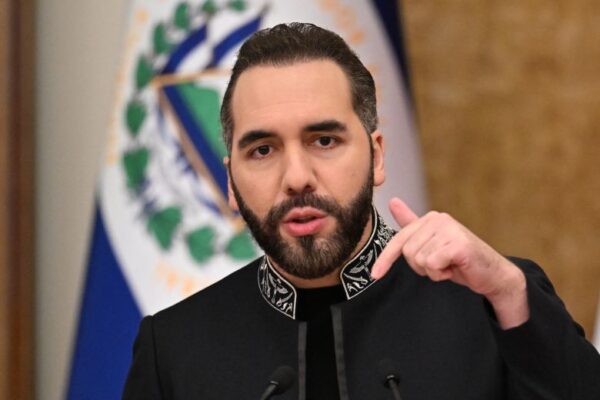 Αϊτή: Ο Μπουκέλε διαψεύδει ότι οι σοροί που εντοπίστηκαν ανήκουν στους τέσσερις αγνοούμενους από το Ελ Σαλβαδόρ