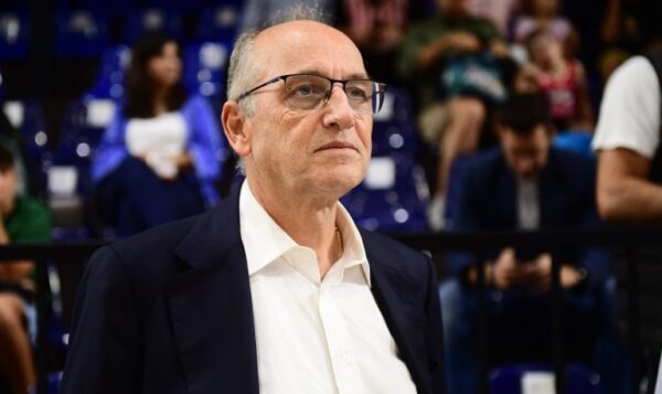 Basketgate: Προφυλακίστηκαν Λιόλιος και Μαυραγάνης – Σήμερα οι απολογίες των τριών συλληφθέντων διαιτητών