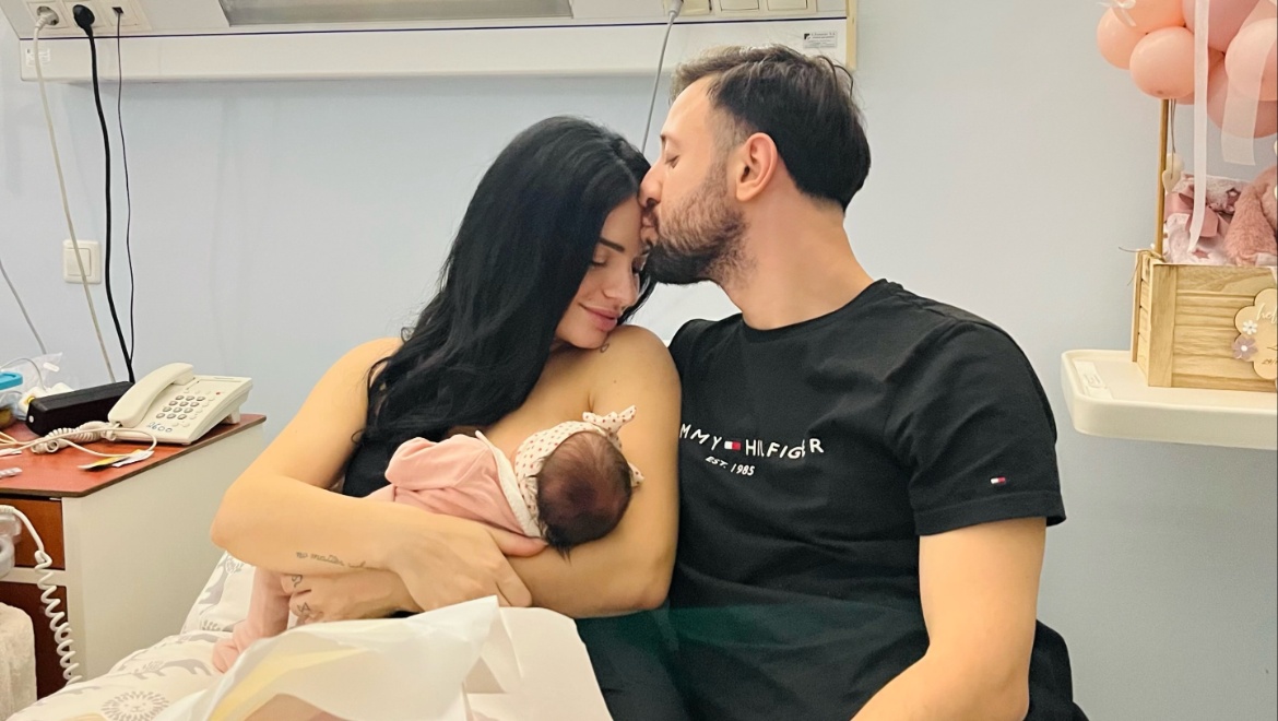 Αντζελίνα Χαλντέντα: Η πρώην παίκτρια του Bachelor έγινε μαμά για πρώτη φορά!